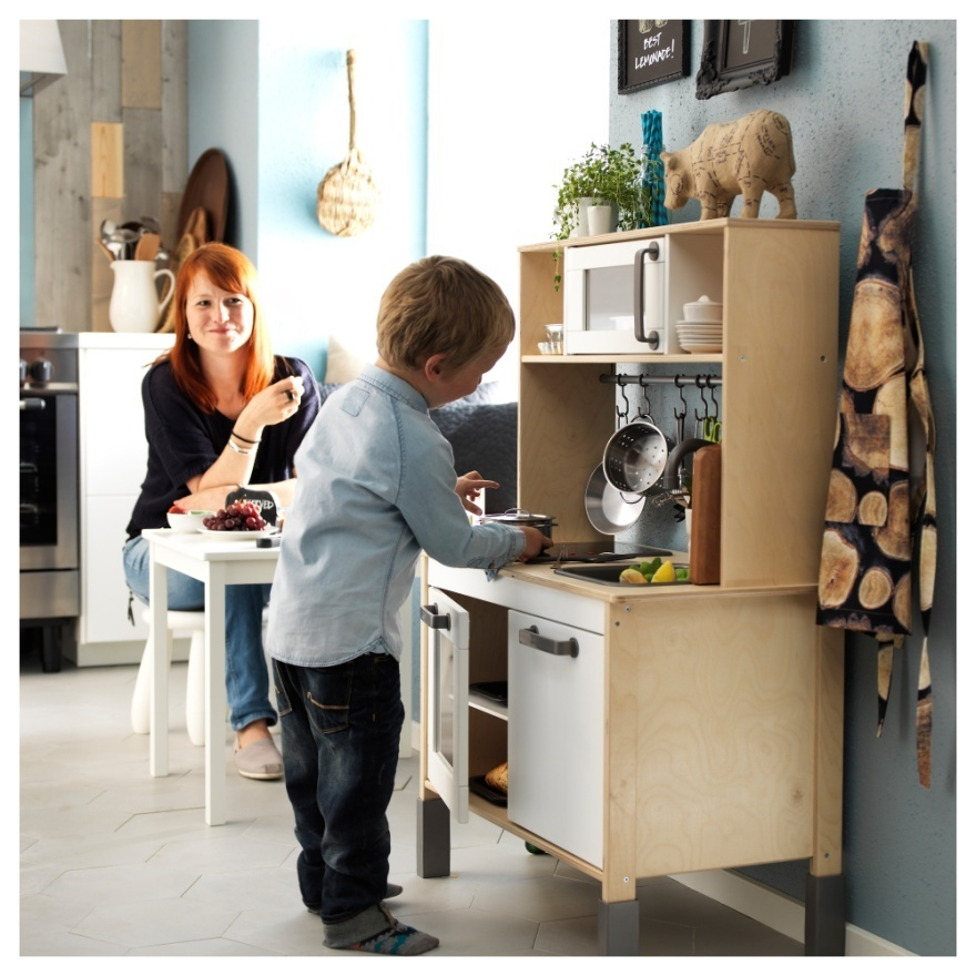TIME TO GET COOKING WITH PLAY KITCHEN!